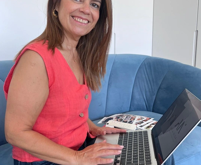 ANÁLISE DE COLORAÇÃO PESSOAL PERSONALIZADA